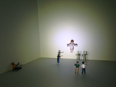 LH White cube Jesus